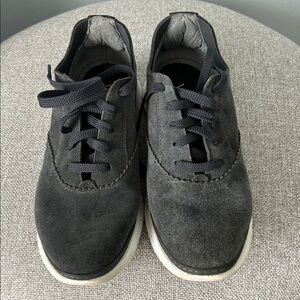Vionic woman Gray Suede Sneakers